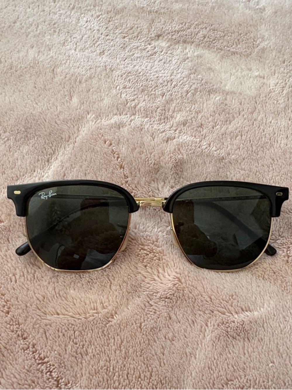 Ray-Ban Black and Gold Clubmaster Sunglasses for Men - Dark Lenses